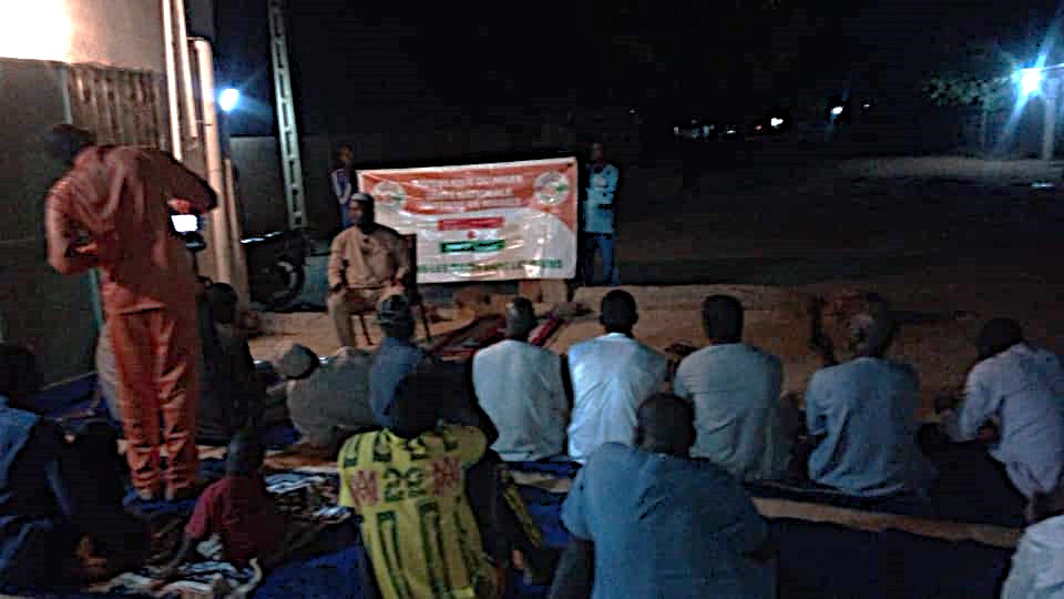 lors de la séance de sensibilisation oragnisée par l'Association UNITE NATIONALE (Photo: Mohamed Alpha)